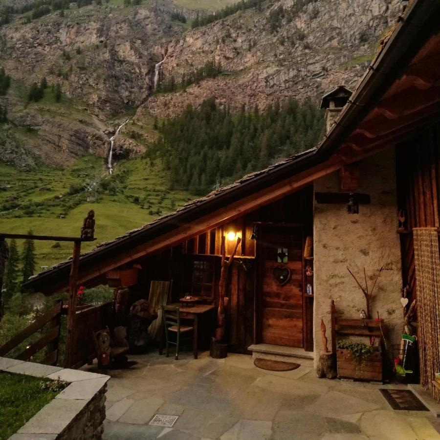 Hotel Vers le bois à Valsavarenche Extérieur photo